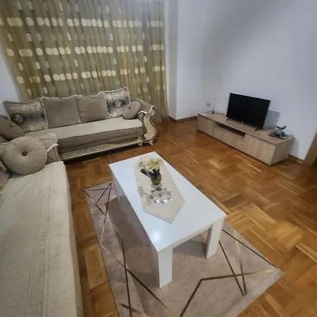 Vaikiki Lm Lägenhet Novi Pazar
