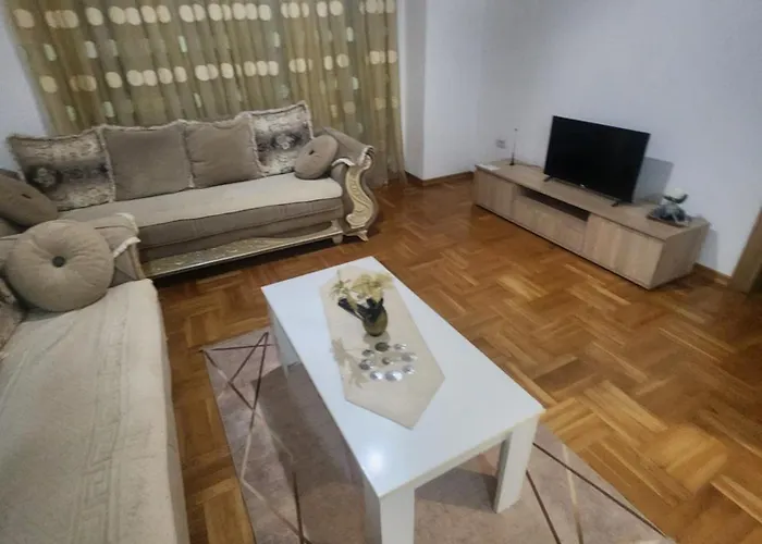 Vaikiki Lm Lägenhet Novi Pazar